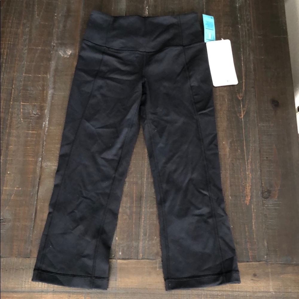 Lululemon cropped workout leggings